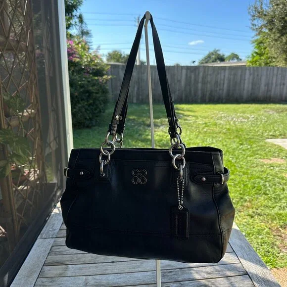 COACH Colette Black Leather Carry All Shoulder Bag J1020-16460